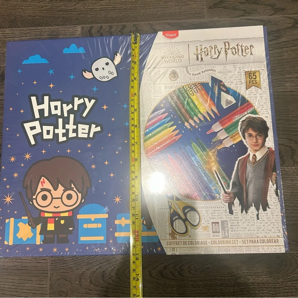 Harry Potter Coloring Book and Art Set - Picture 5 of 7